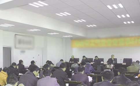 银行竞聘演讲稿